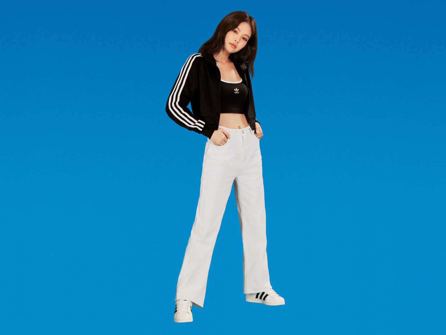 Adidas a team store